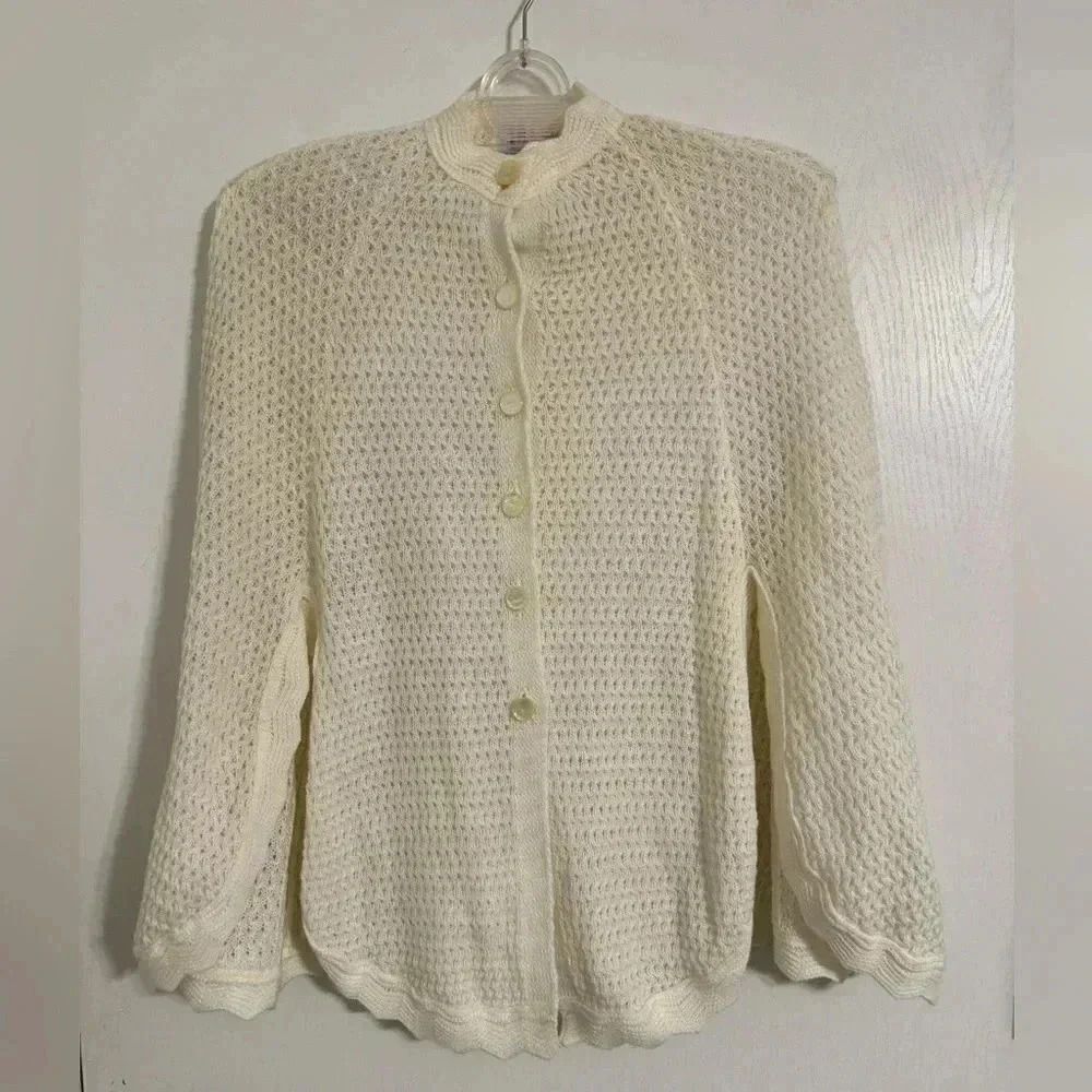 1960s Americana Vintage Shawl | White / Cream | One Size | Boho Wrap